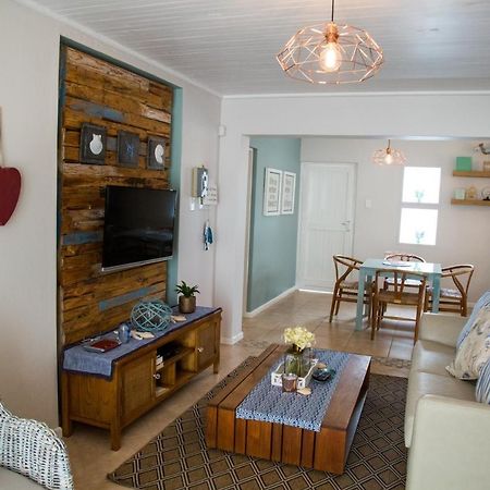 Mylas Cottage Swakopmund Exterior photo